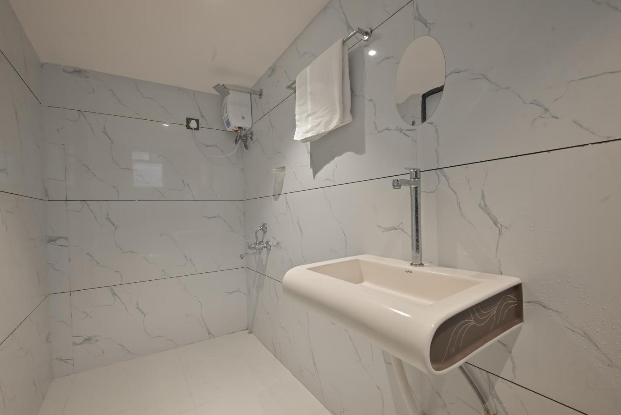 Empyrean Stay Ll 3Bhk Ll Marshall Villa Ll Large Pool Ll Ac Ll Lonavala Exterior photo